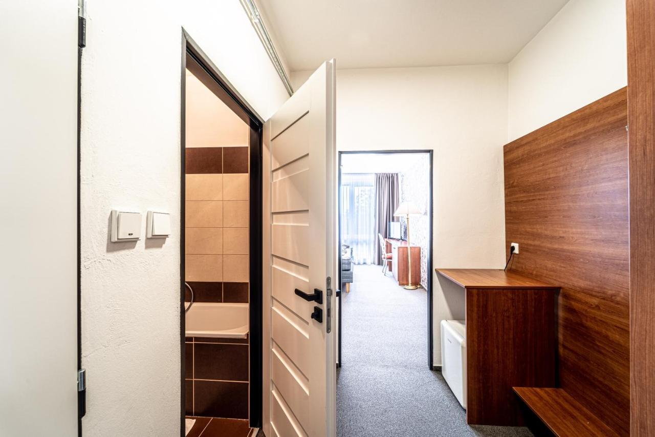 Hotel Fontana Brno Esterno foto